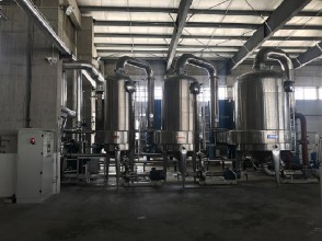 三效板式精糖蒸发浓缩装置案例